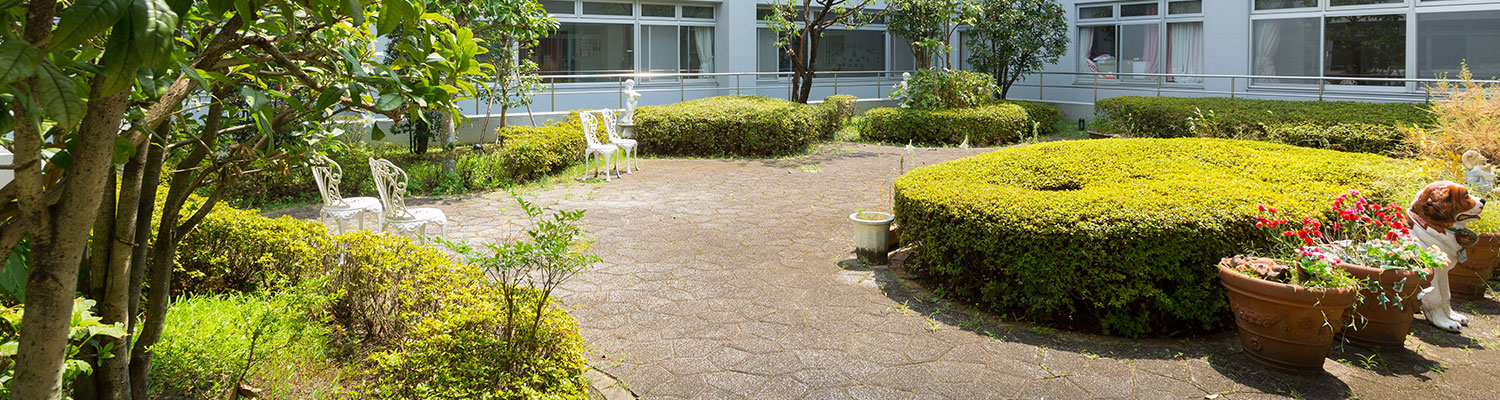 藤嶺会中庭2